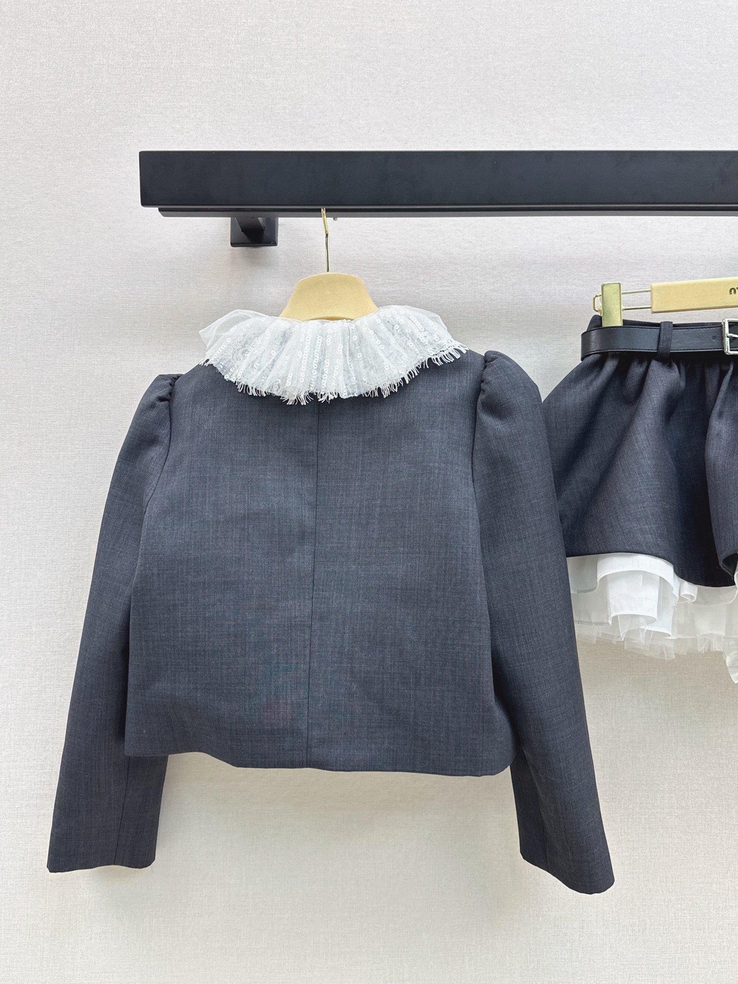 M*u 25fw wool lace suit