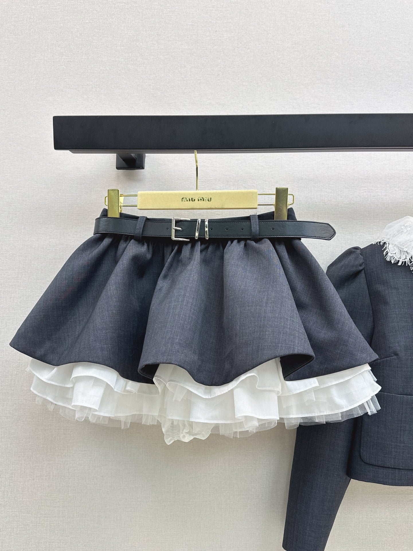 M*u 25fw wool lace suit