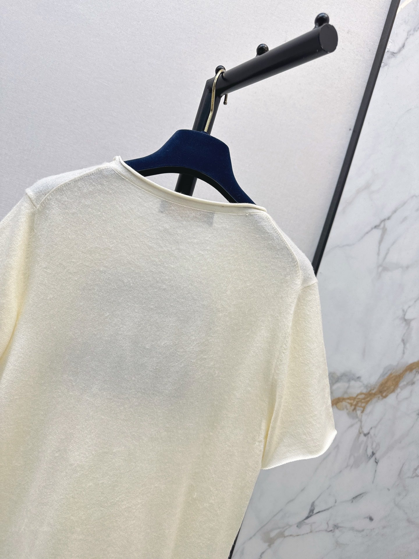 Loui* 25fw knitted T-shirt