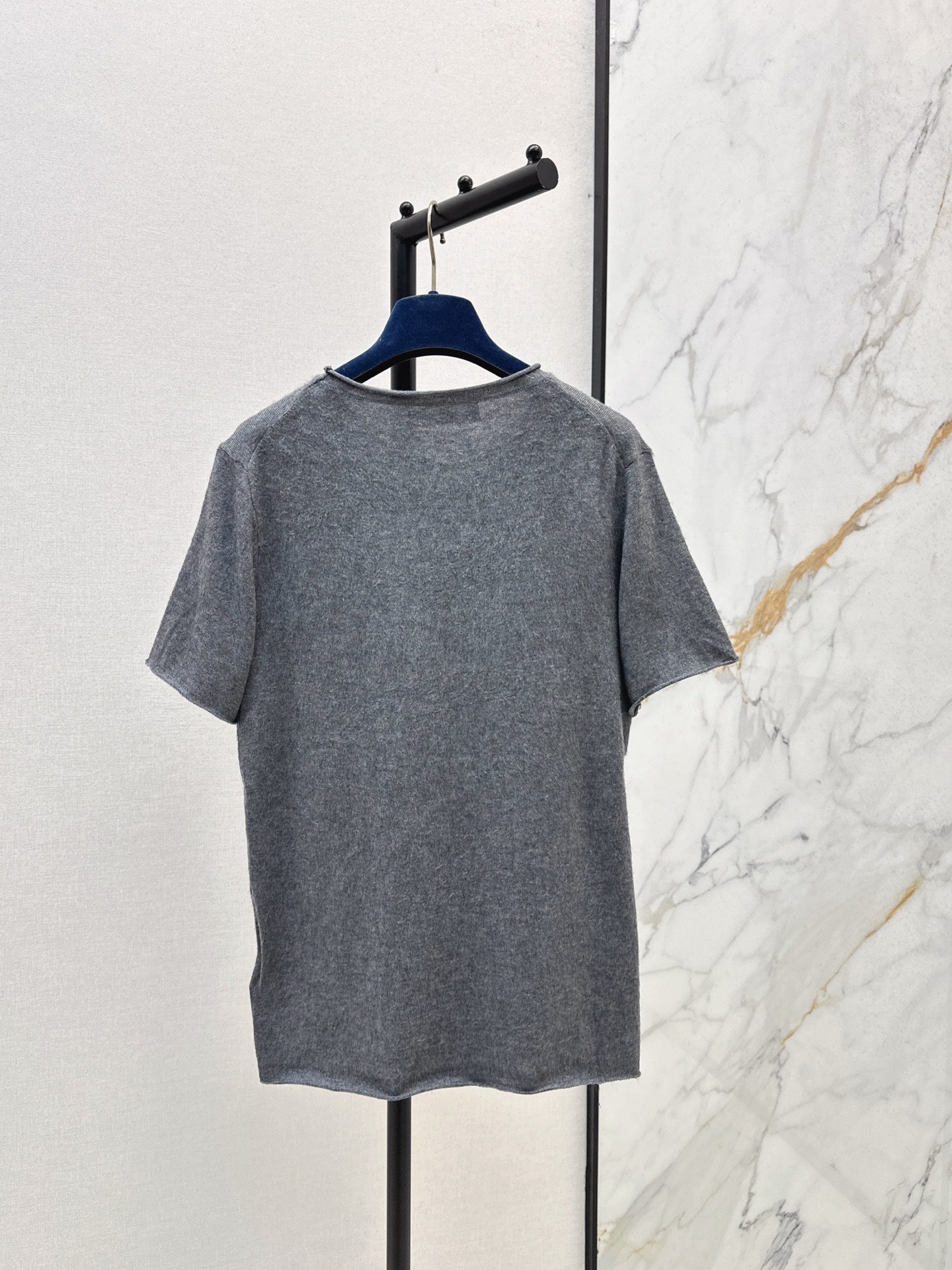 Loui* 25fw knitted T-shirt