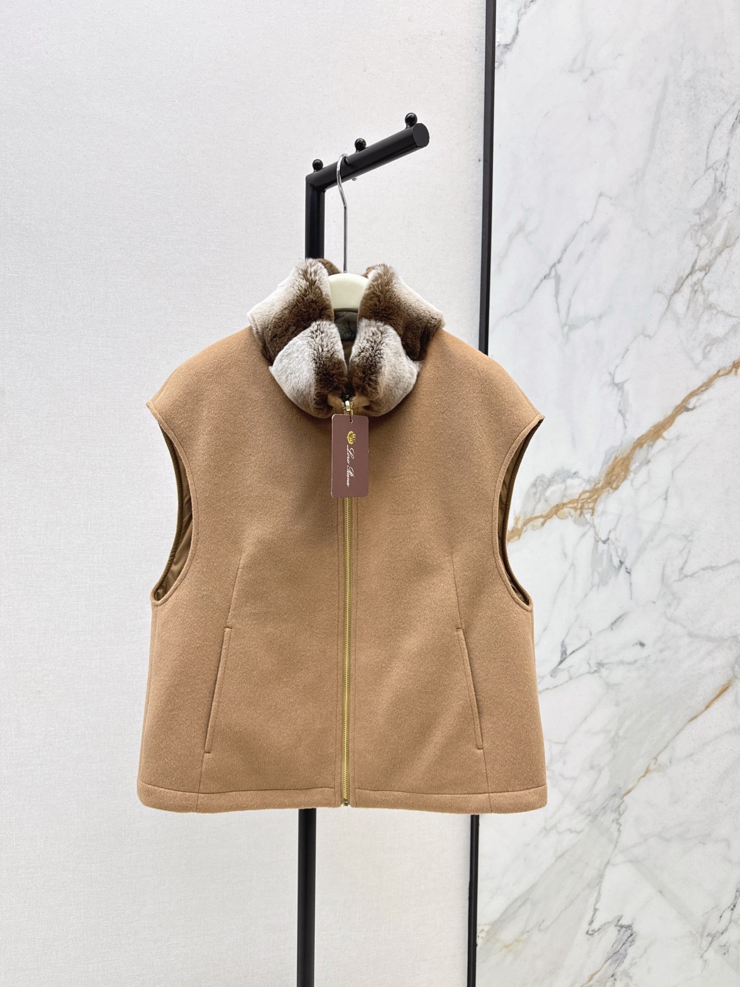 Lor*P 25fw mink fur vest