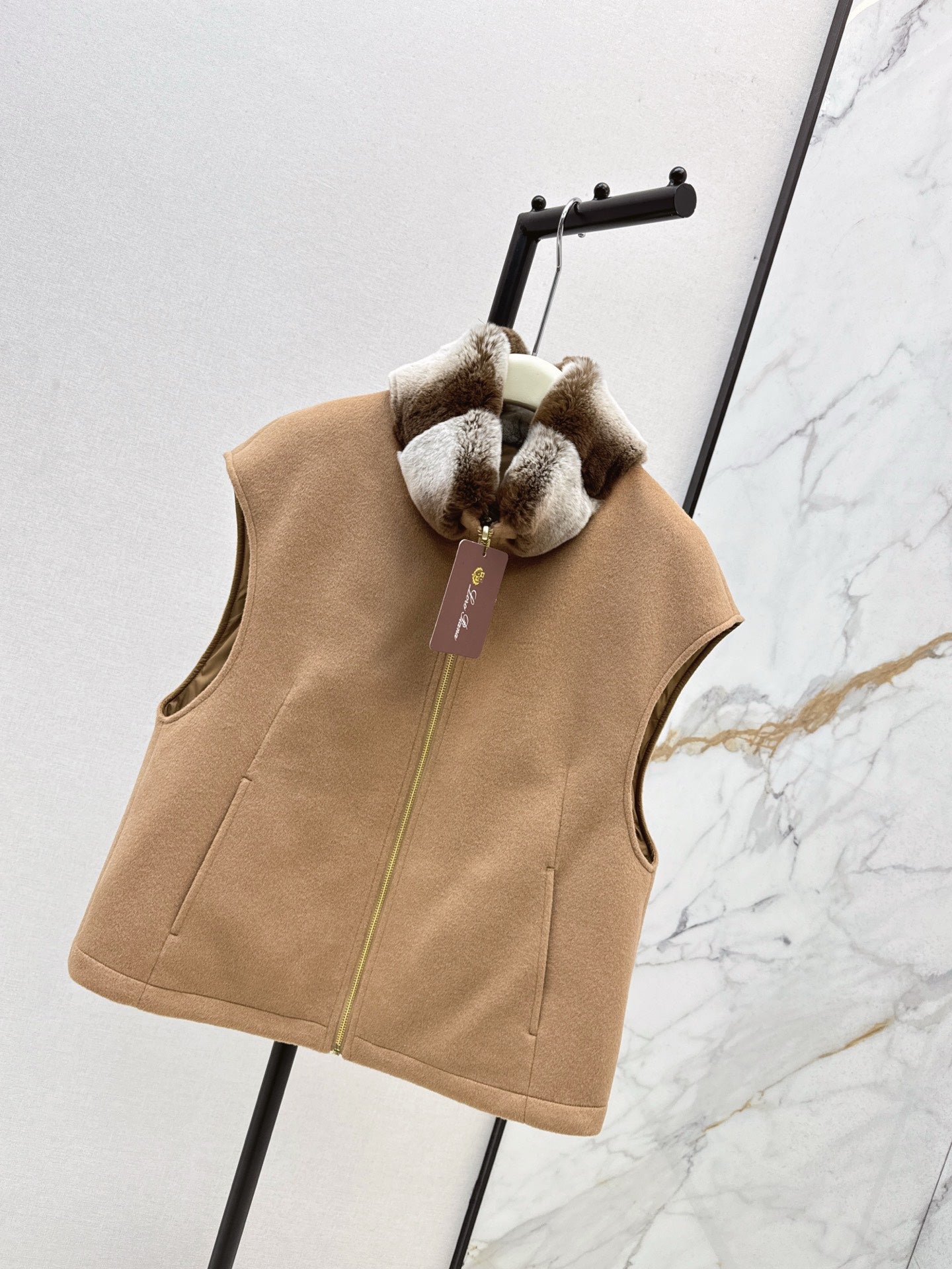 Lor*P 25fw mink fur vest